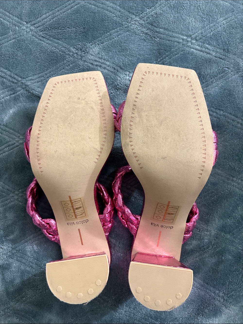 Dolce Vita Metallic Braided Slide Sandals in Fuchsia Pink - Picture 4 of 4